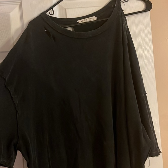 Free People oversized cold shoulder tee - Picture 5 of 6